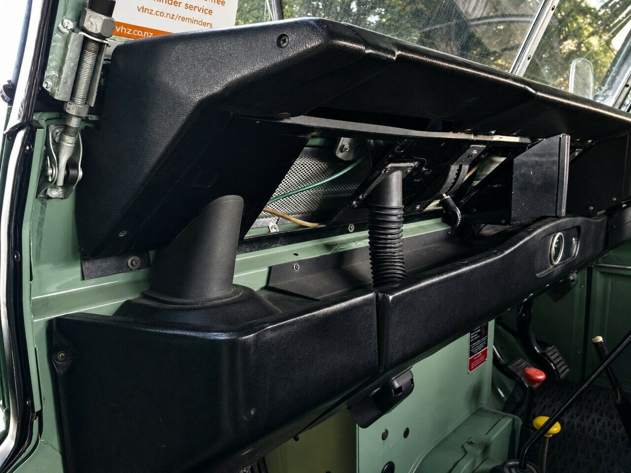 1979 LAND ROVER (4x4) LWB 1240KG 4 SP MANUAL 4X4 TRAY