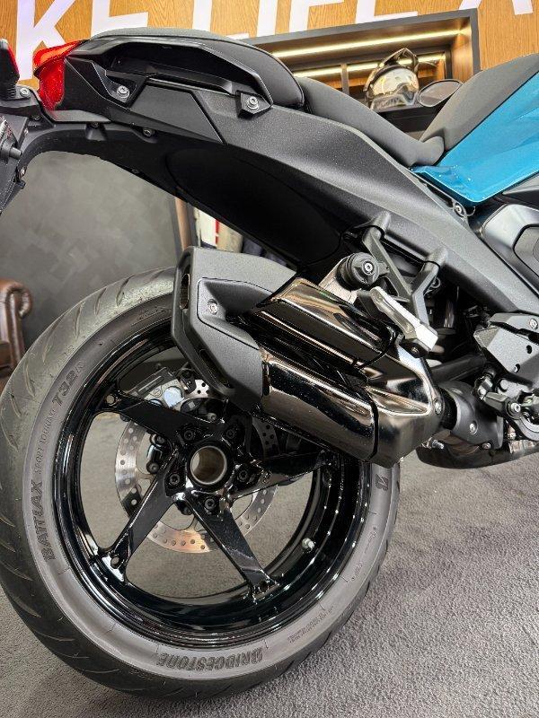 2025 BMW R 1300 R ROAD