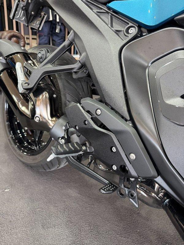 2025 BMW R 1300 R ROAD