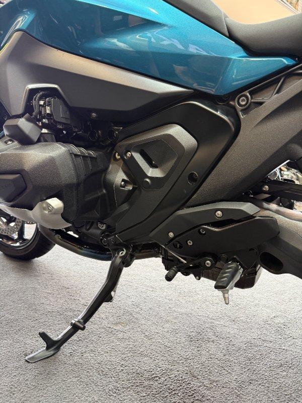 2025 BMW R 1300 R ROAD