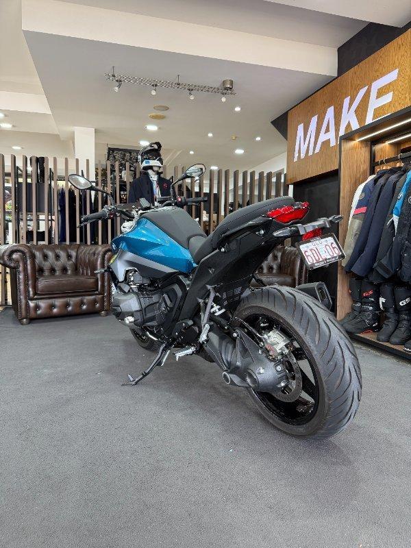 2025 BMW R 1300 R ROAD