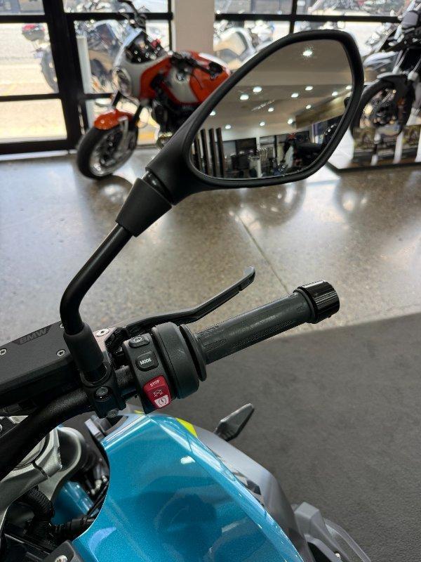 2025 BMW R 1300 R ROAD