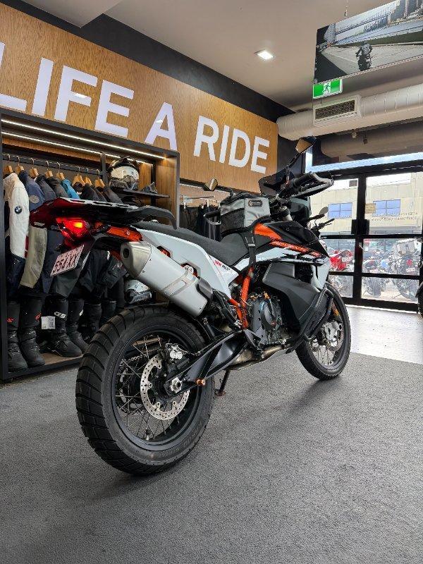 2022 KTM 890 ADVENTURE R DUAL SPORTS