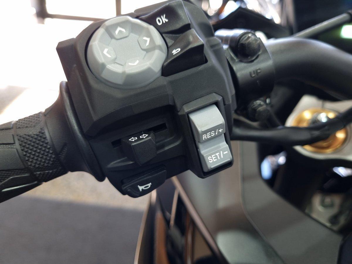 2024 SUZUKI GSX-S1000GT ROAD