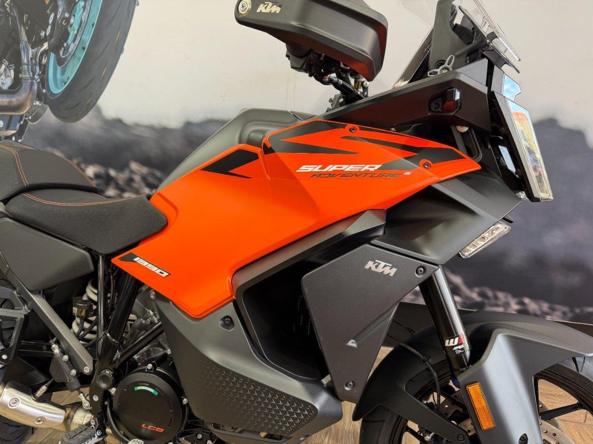 2026 KTM 1390 SUPER ADVENTURE S DUAL SPORTS