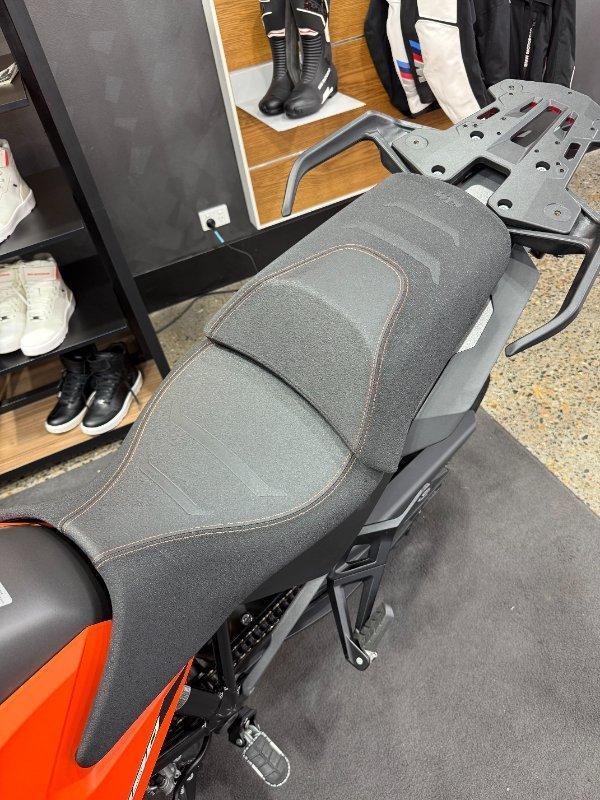 2026 KTM 1390 SUPER ADVENTURE S DUAL SPORTS