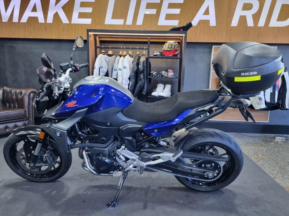 2021 BMW F 900 R ROAD