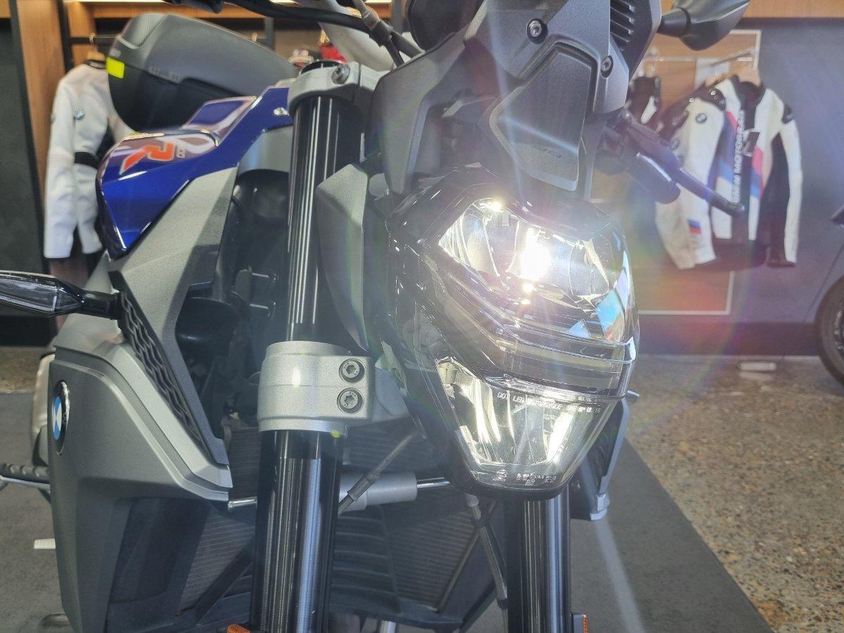 2021 BMW F 900 R ROAD