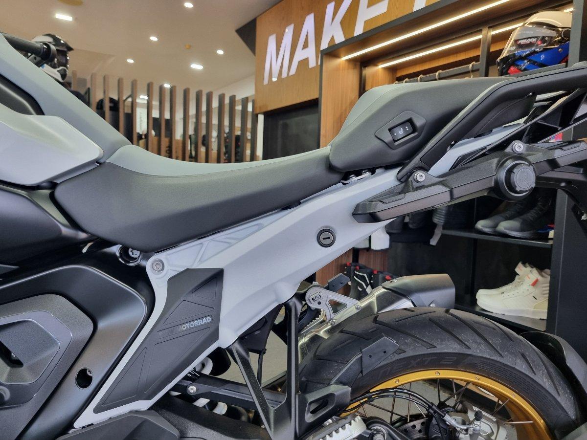 2026 BMW R 1300 GS TROPHY DUAL SPORTS