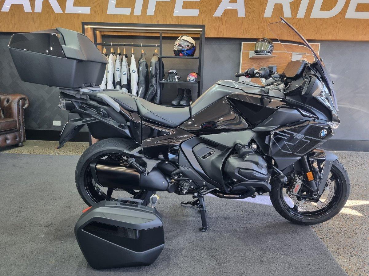 2026 BMW R 1300 RT TRIPLE BLACK TOURER