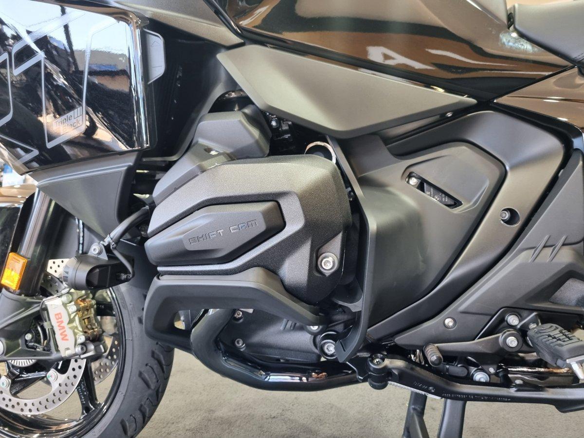2026 BMW R 1300 RT TRIPLE BLACK TOURER