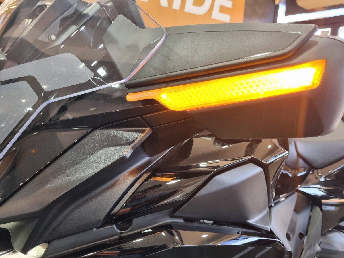 2026 BMW R 1300 RT TRIPLE BLACK TOURER