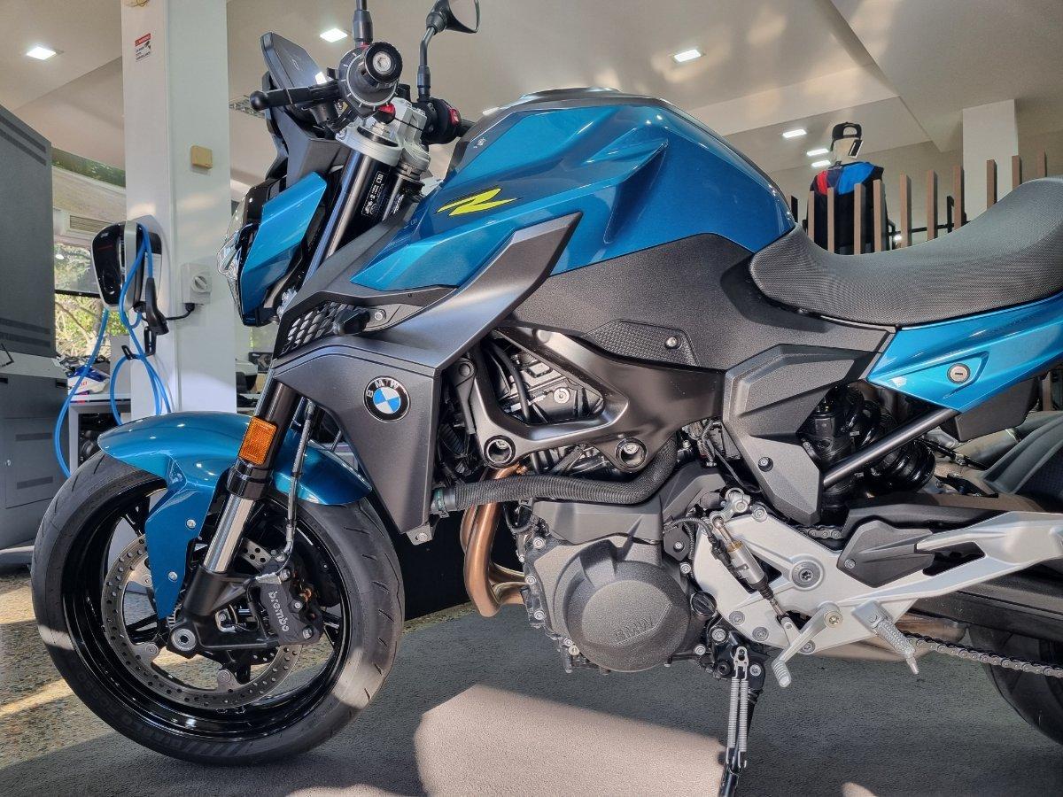 2026 BMW F 900 R ROAD