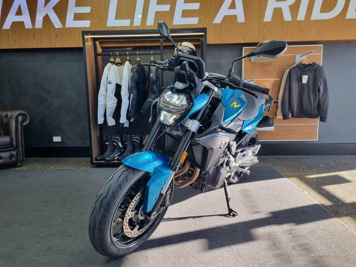 2026 BMW F 900 R ROAD