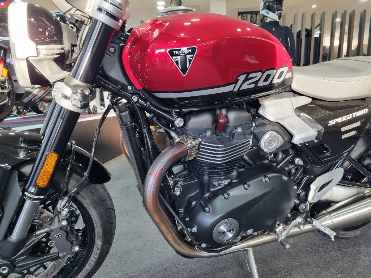 2025 TRIUMPH BONNEVILLE SPEED TWIN 1200 ROAD