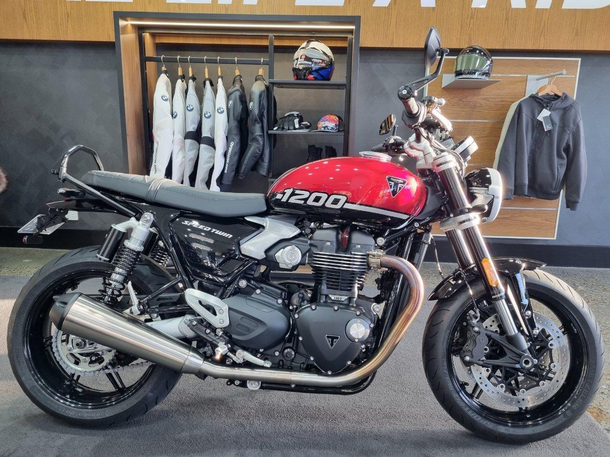 2025 TRIUMPH BONNEVILLE SPEED TWIN 1200 ROAD
