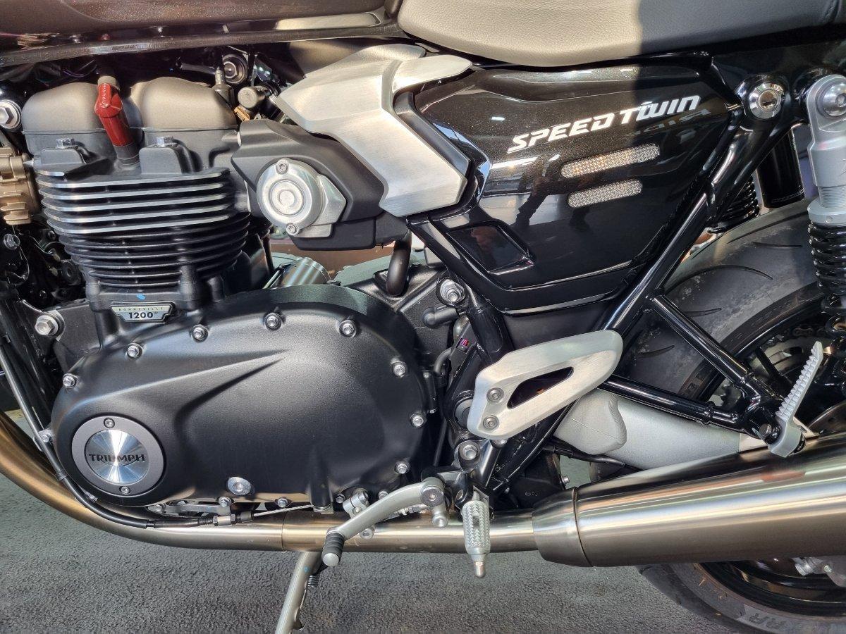 2025 TRIUMPH BONNEVILLE SPEED TWIN 1200 ROAD