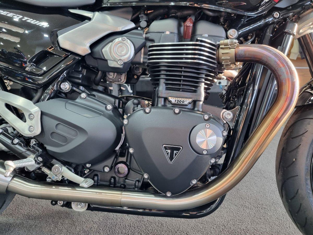 2025 TRIUMPH BONNEVILLE SPEED TWIN 1200 ROAD