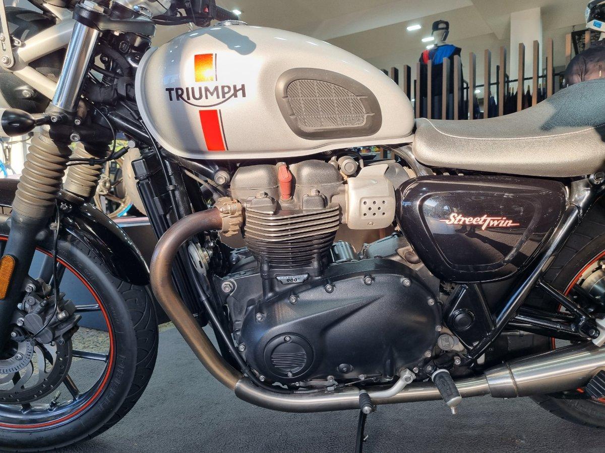 2017 TRIUMPH STREET TWIN ROAD