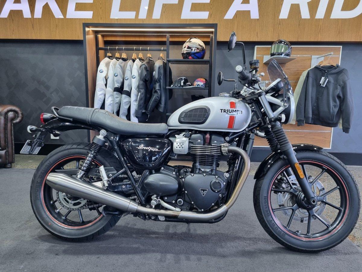 2017 TRIUMPH STREET TWIN ROAD