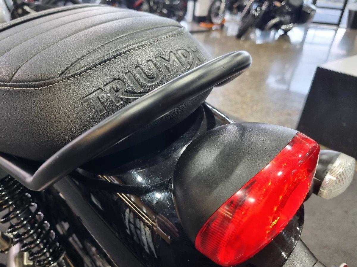 2017 TRIUMPH STREET TWIN ROAD
