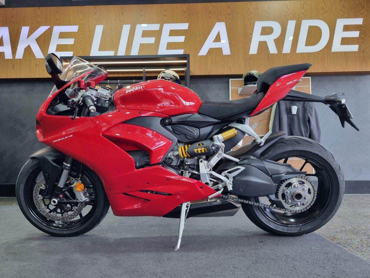 2021 DUCATI PANIGALE V2 SPORTS