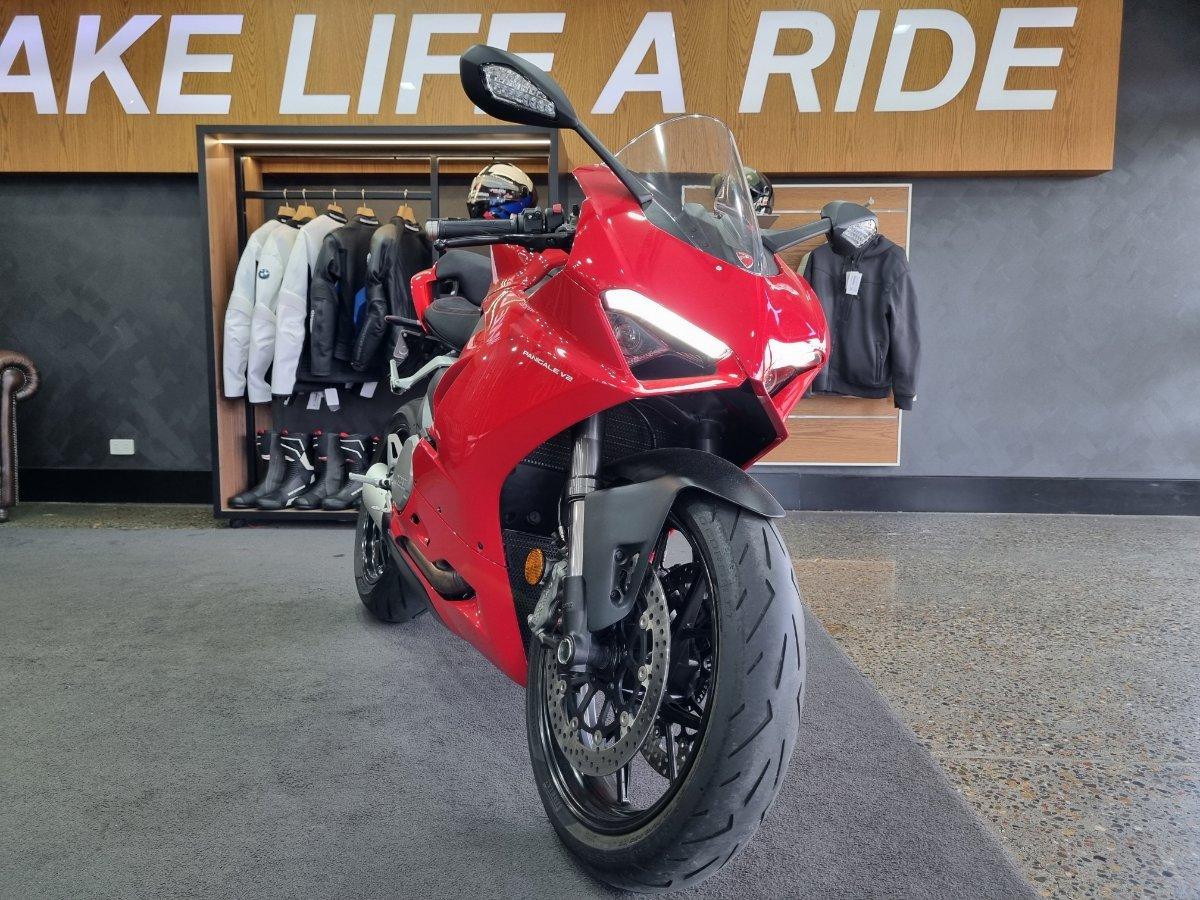 2021 DUCATI PANIGALE V2 SPORTS