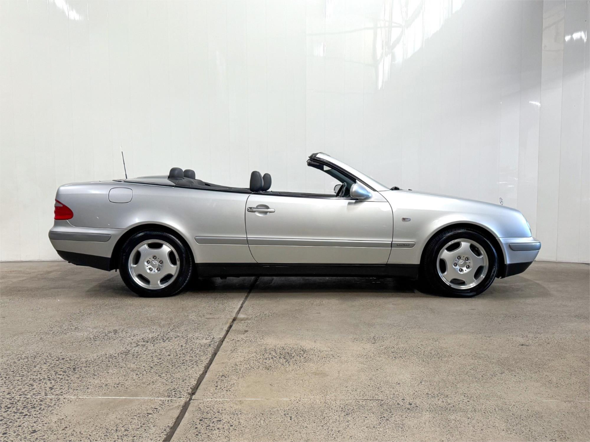 1999 MERCEDES-BENZ CLK320 ELEGANCE 5 SP AUTOMATIC 2D CABRIOLET