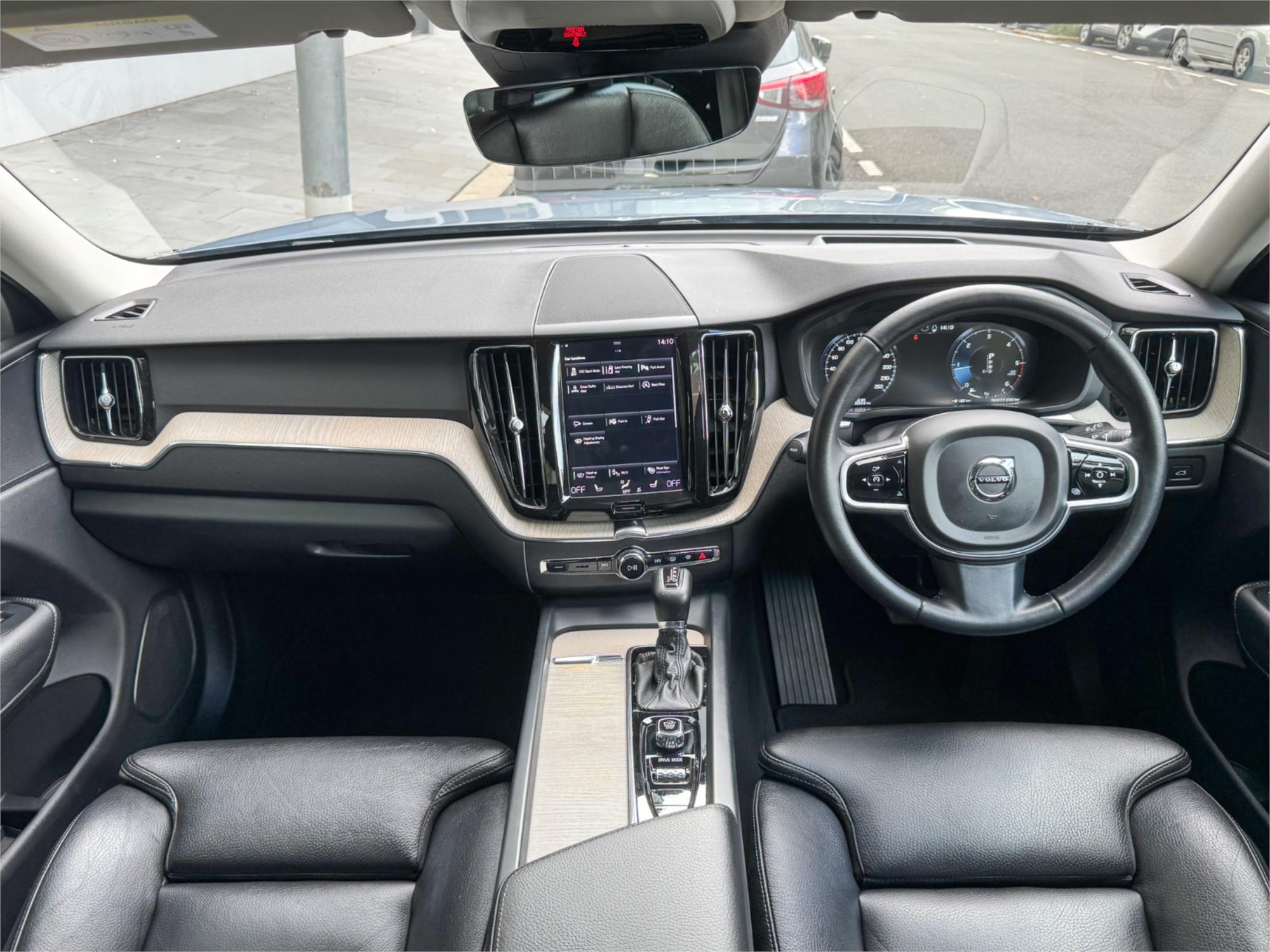 2018 VOLVO XC60 246 MY18 D4 INSCRIPTION (AWD) 8 SP AUTOMATIC GEARTRONIC 4D WAGON