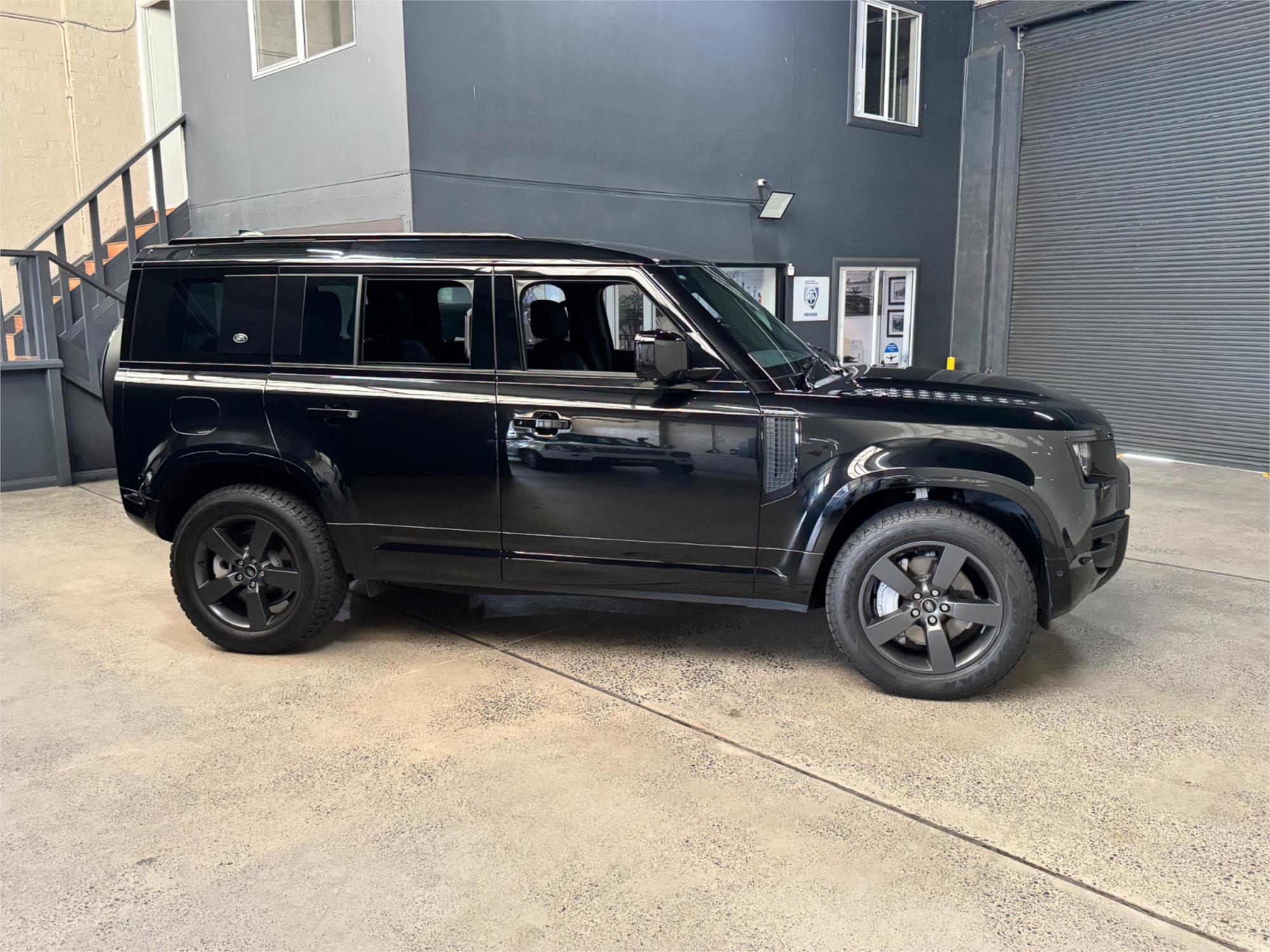 2023 LAND ROVER DEFENDER L663 MY23.5 110 P400 X-DYNAMIC HSE (294KW) 8 SP AUTOMATIC 5D WAGON