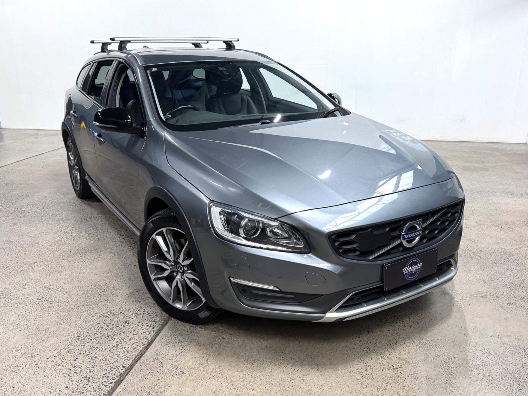 2015 VOLVO V60 F MY16 D4 LUXURY CROSS COUNTRY 6 SP AUTOMATIC 4D WAGON