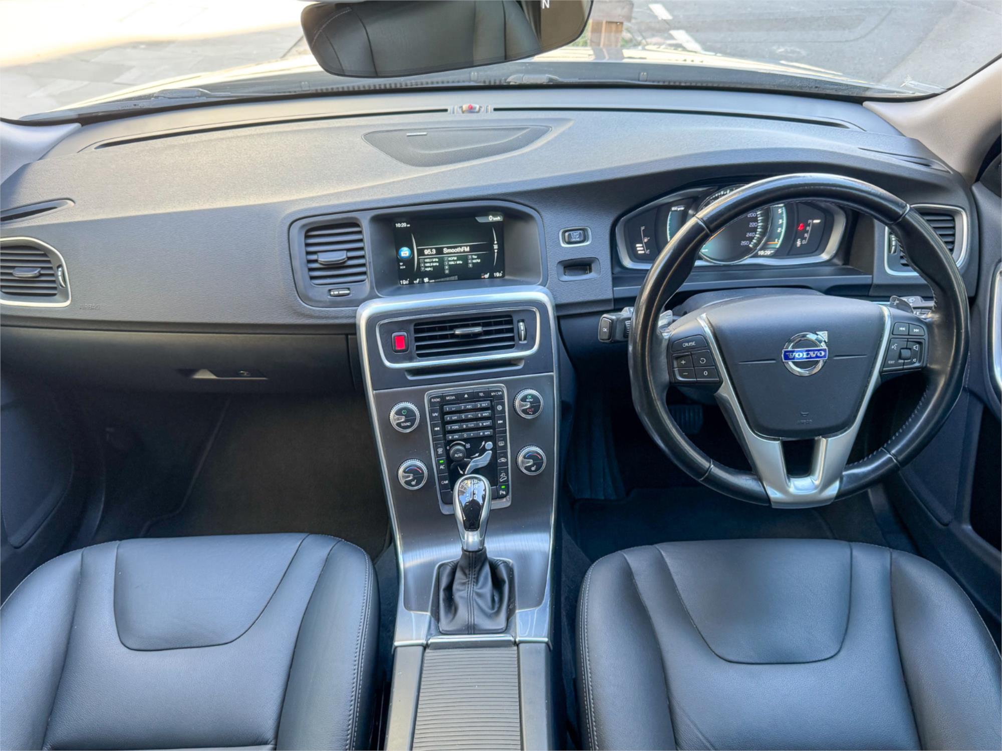 2015 VOLVO V60 F MY16 D4 LUXURY CROSS COUNTRY 6 SP AUTOMATIC 4D WAGON