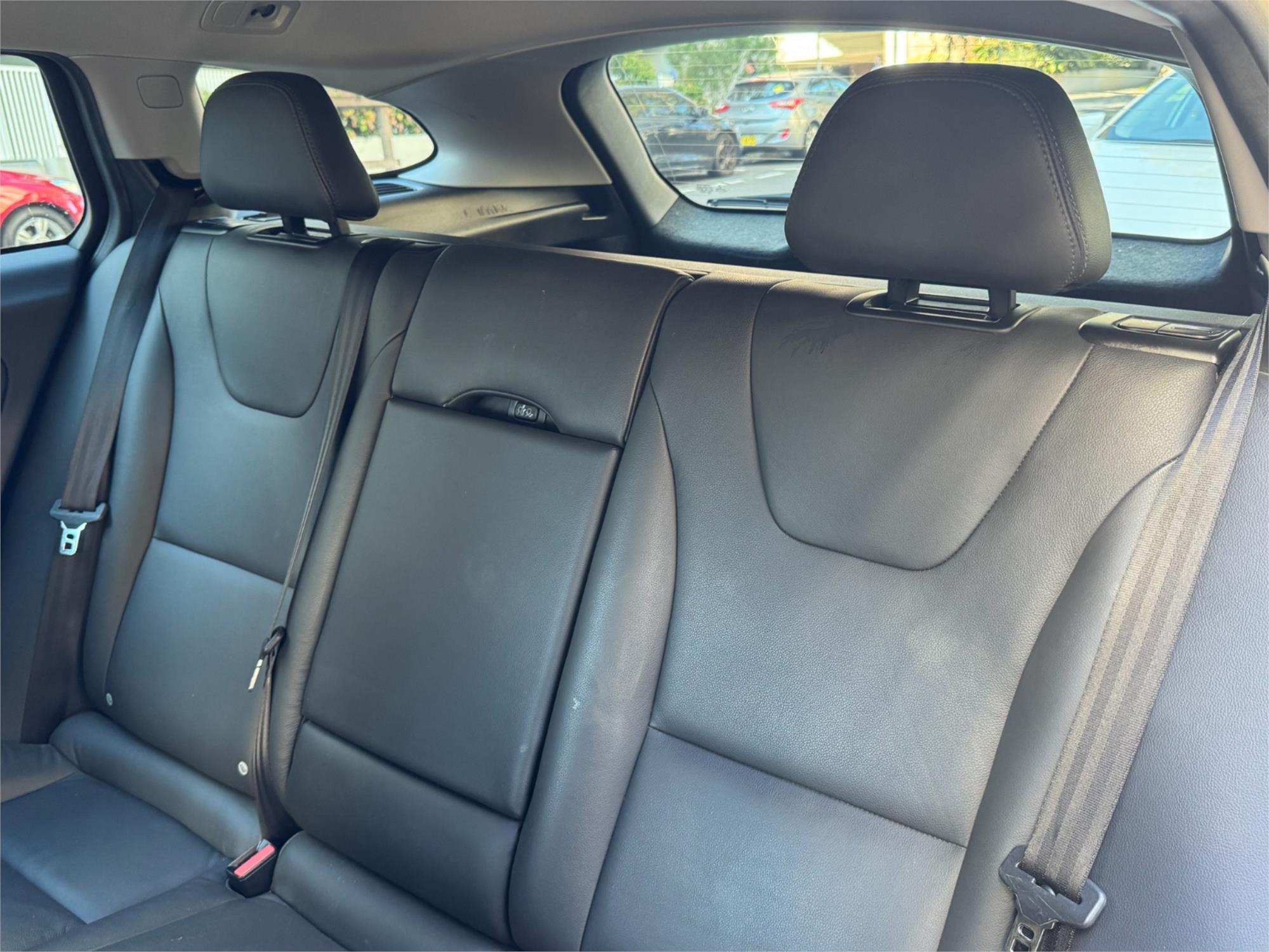 2015 VOLVO V60 F MY16 D4 LUXURY CROSS COUNTRY 6 SP AUTOMATIC 4D WAGON