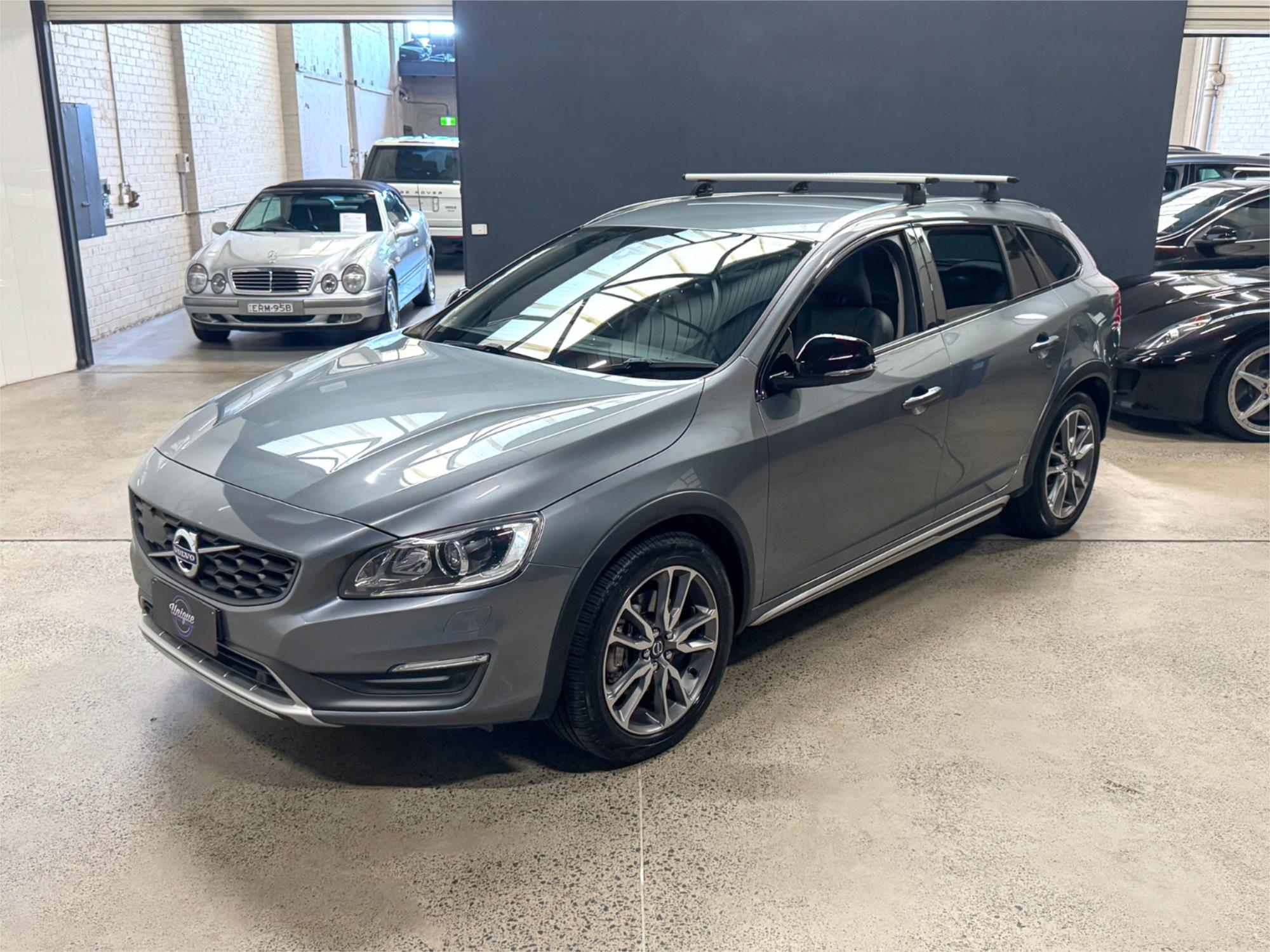 2015 VOLVO V60 F MY16 D4 LUXURY CROSS COUNTRY 6 SP AUTOMATIC 4D WAGON