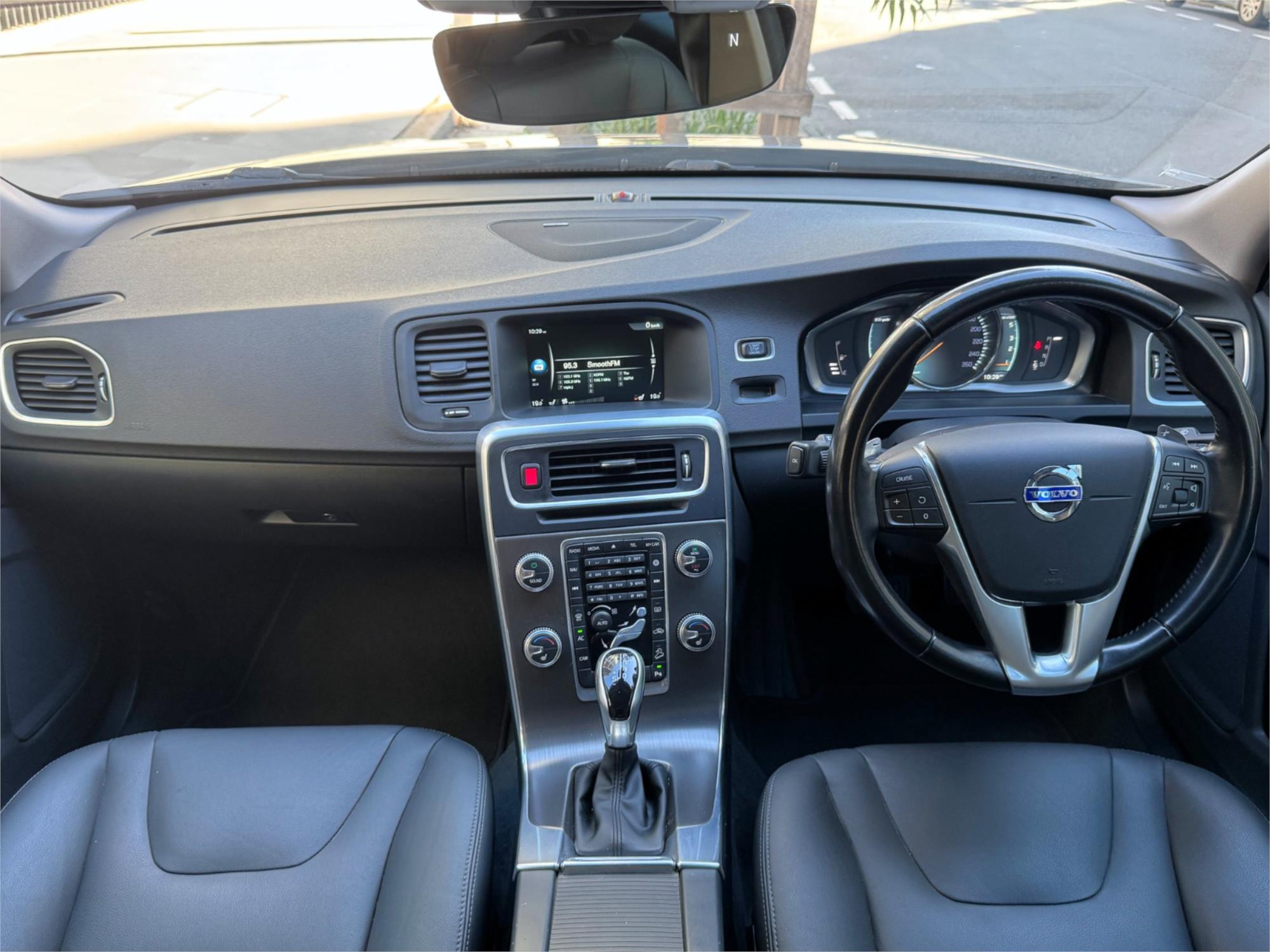 2015 VOLVO V60 F MY16 D4 LUXURY CROSS COUNTRY 6 SP AUTOMATIC 4D WAGON