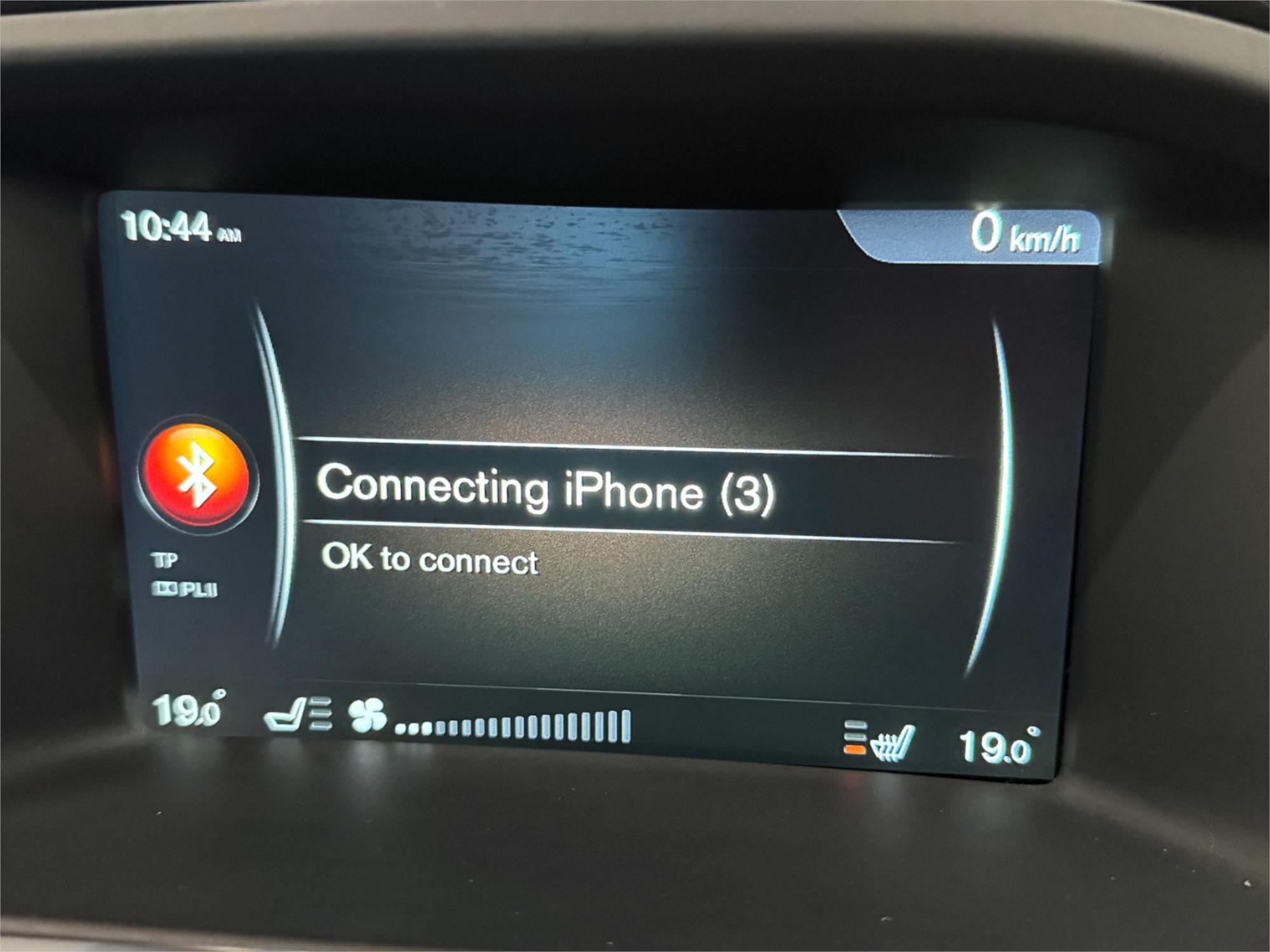 2015 VOLVO V60 F MY16 D4 LUXURY CROSS COUNTRY 6 SP AUTOMATIC 4D WAGON
