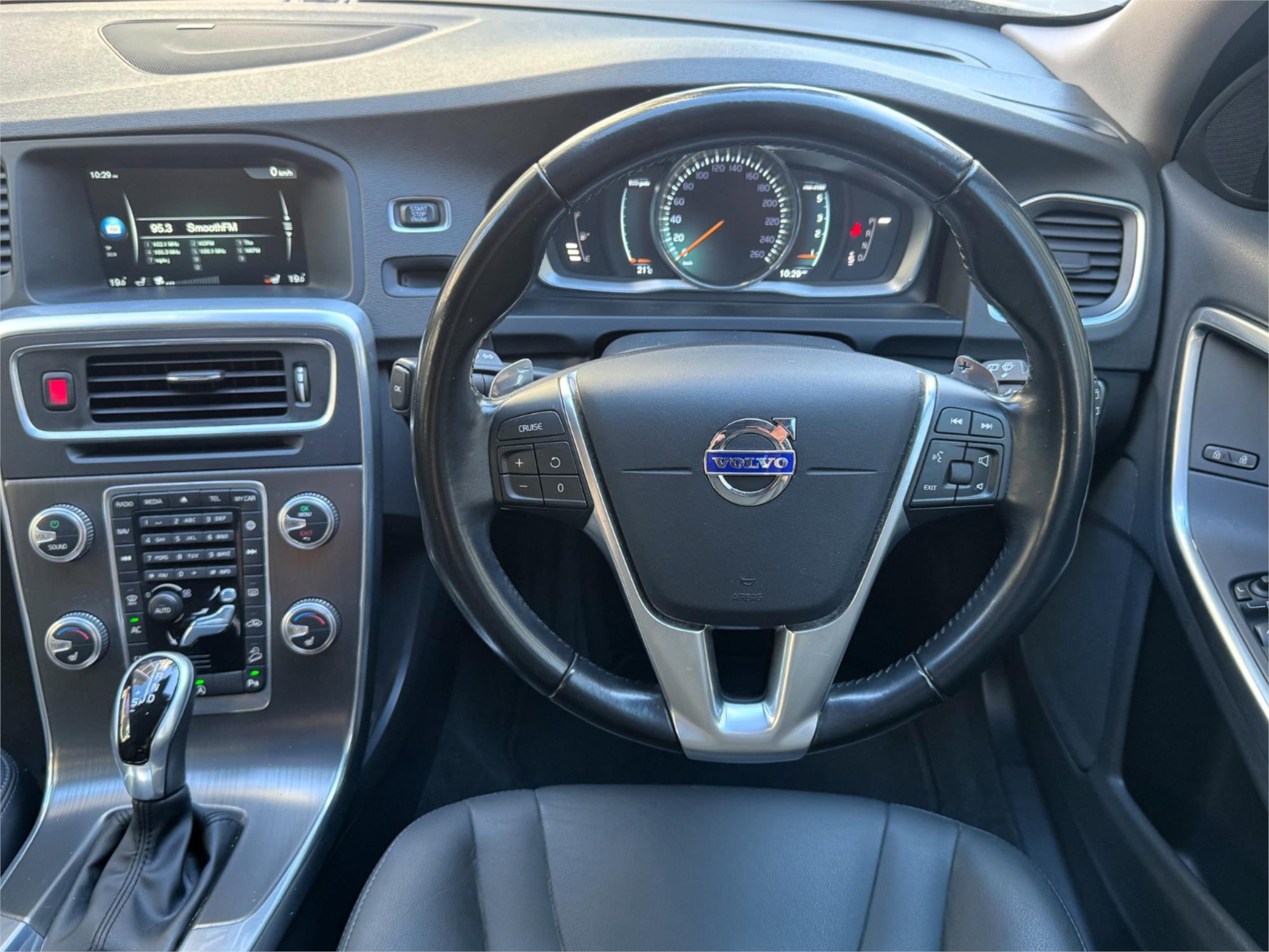 2015 VOLVO V60 F MY16 D4 LUXURY CROSS COUNTRY 6 SP AUTOMATIC 4D WAGON