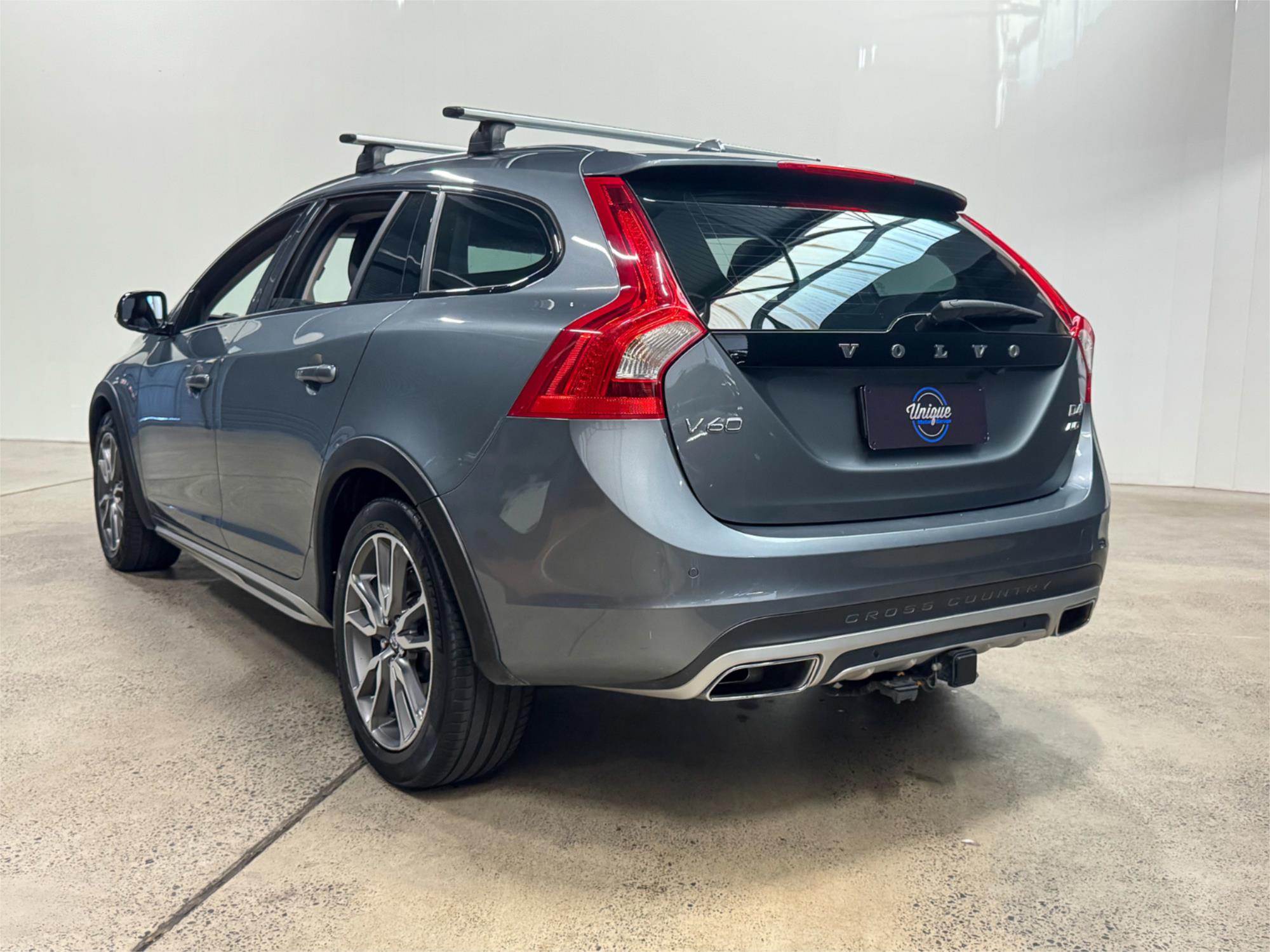 2015 VOLVO V60 F MY16 D4 LUXURY CROSS COUNTRY 6 SP AUTOMATIC 4D WAGON