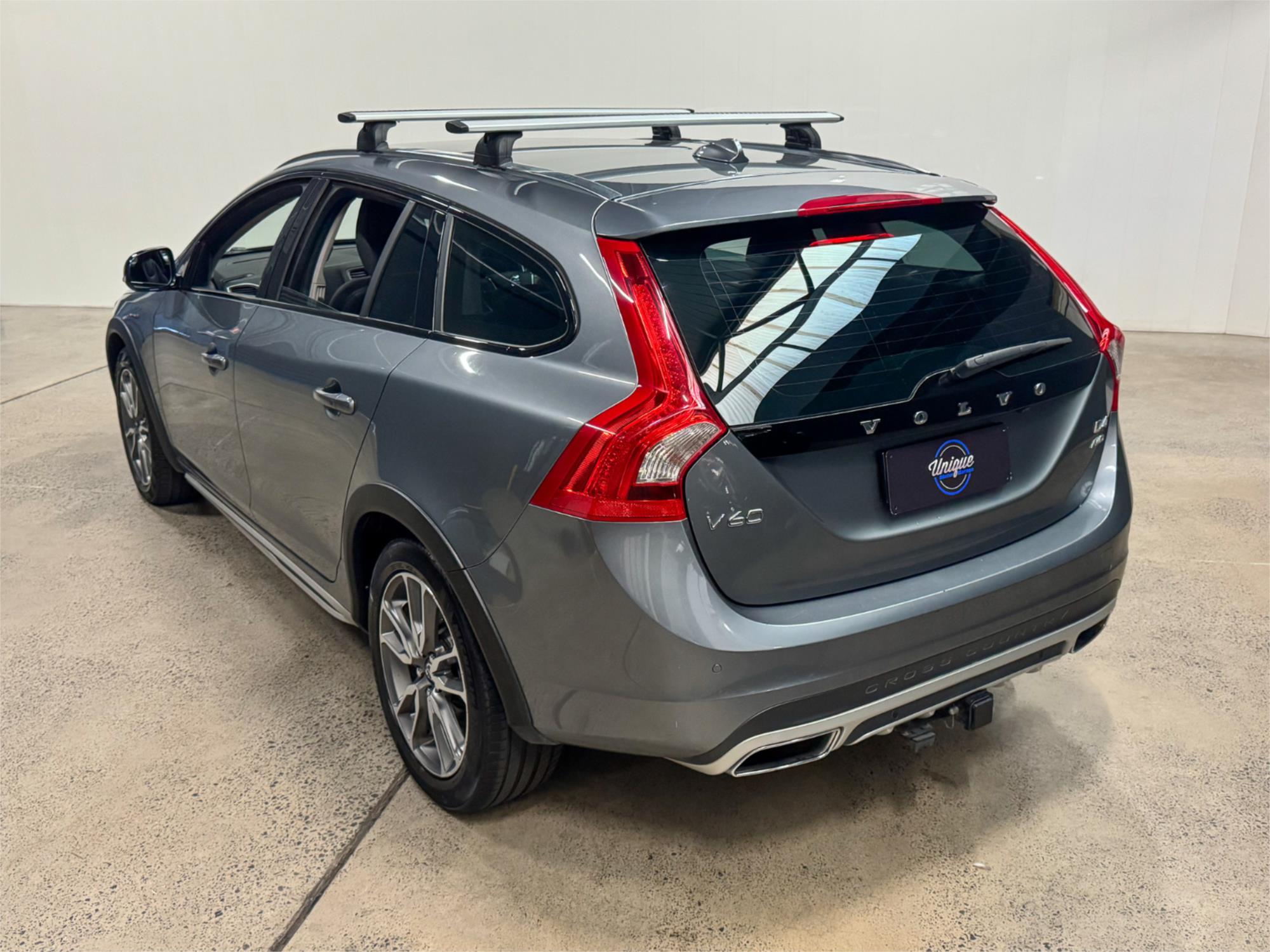 2015 VOLVO V60 F MY16 D4 LUXURY CROSS COUNTRY 6 SP AUTOMATIC 4D WAGON