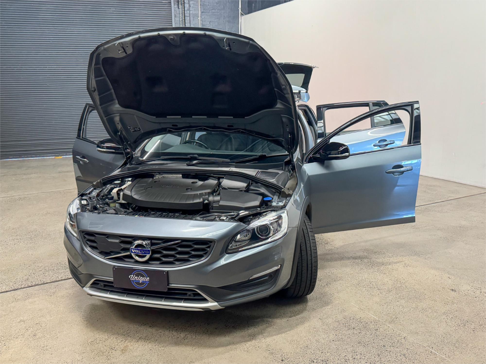 2015 VOLVO V60 F MY16 D4 LUXURY CROSS COUNTRY 6 SP AUTOMATIC 4D WAGON