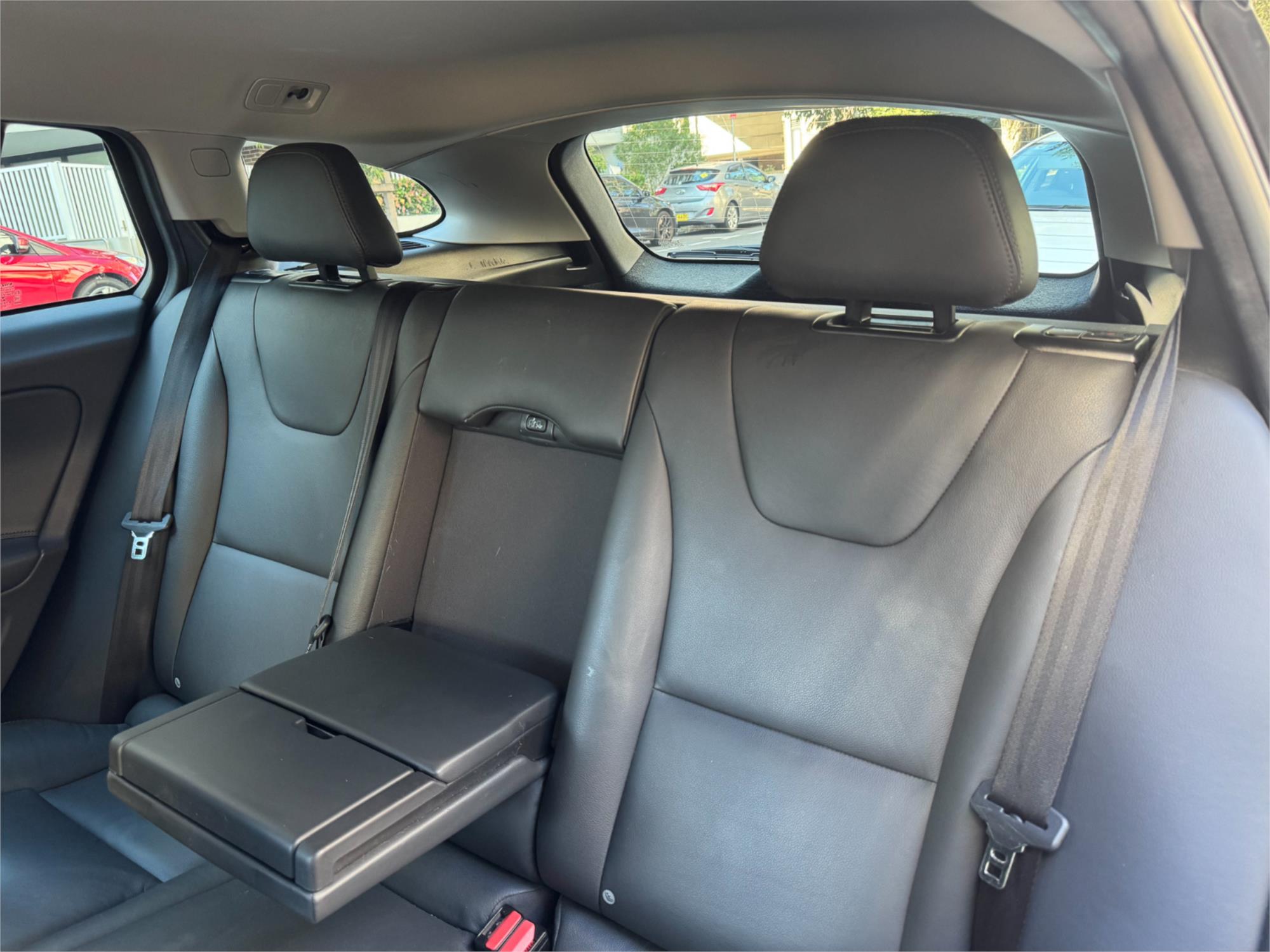 2015 VOLVO V60 F MY16 D4 LUXURY CROSS COUNTRY 6 SP AUTOMATIC 4D WAGON
