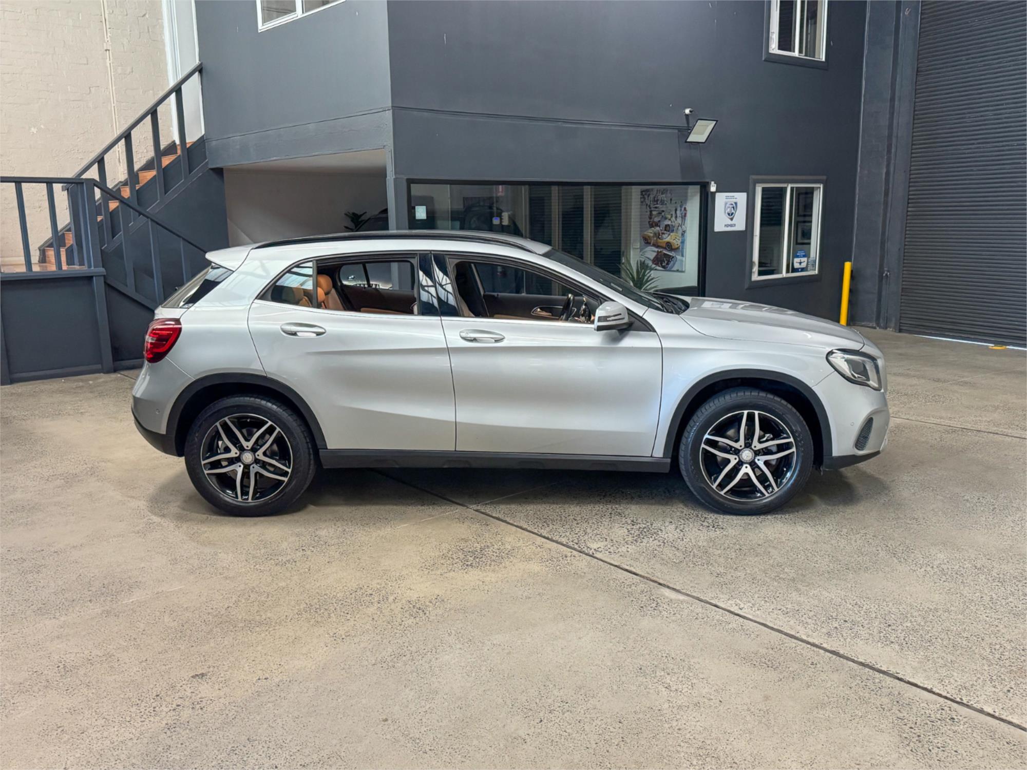2017 MERCEDES-BENZ GLA X156 MY17.5 180 7 SP AUTO DUAL CLUTCH 4D WAGON