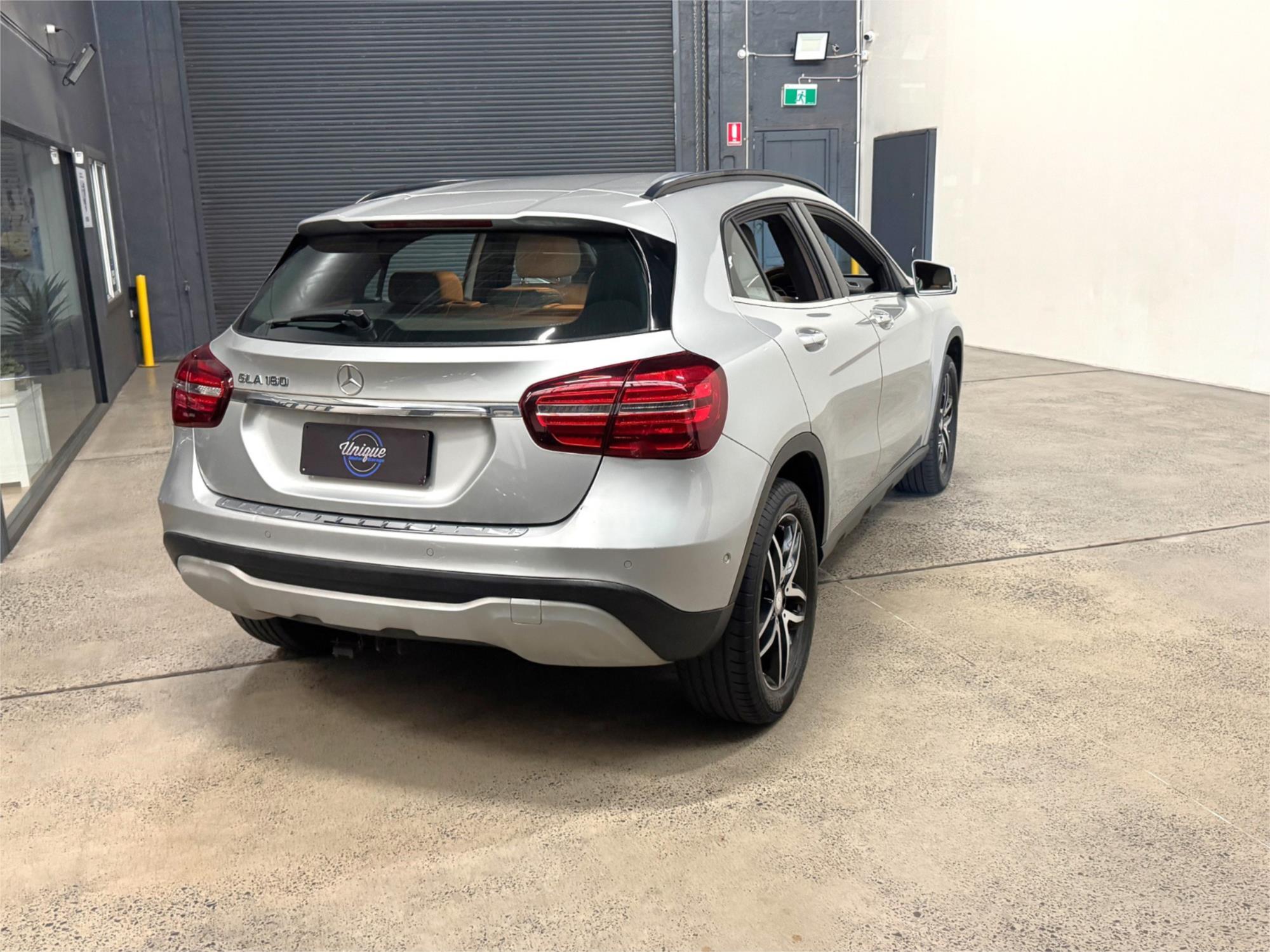 2017 MERCEDES-BENZ GLA X156 MY17.5 180 7 SP AUTO DUAL CLUTCH 4D WAGON