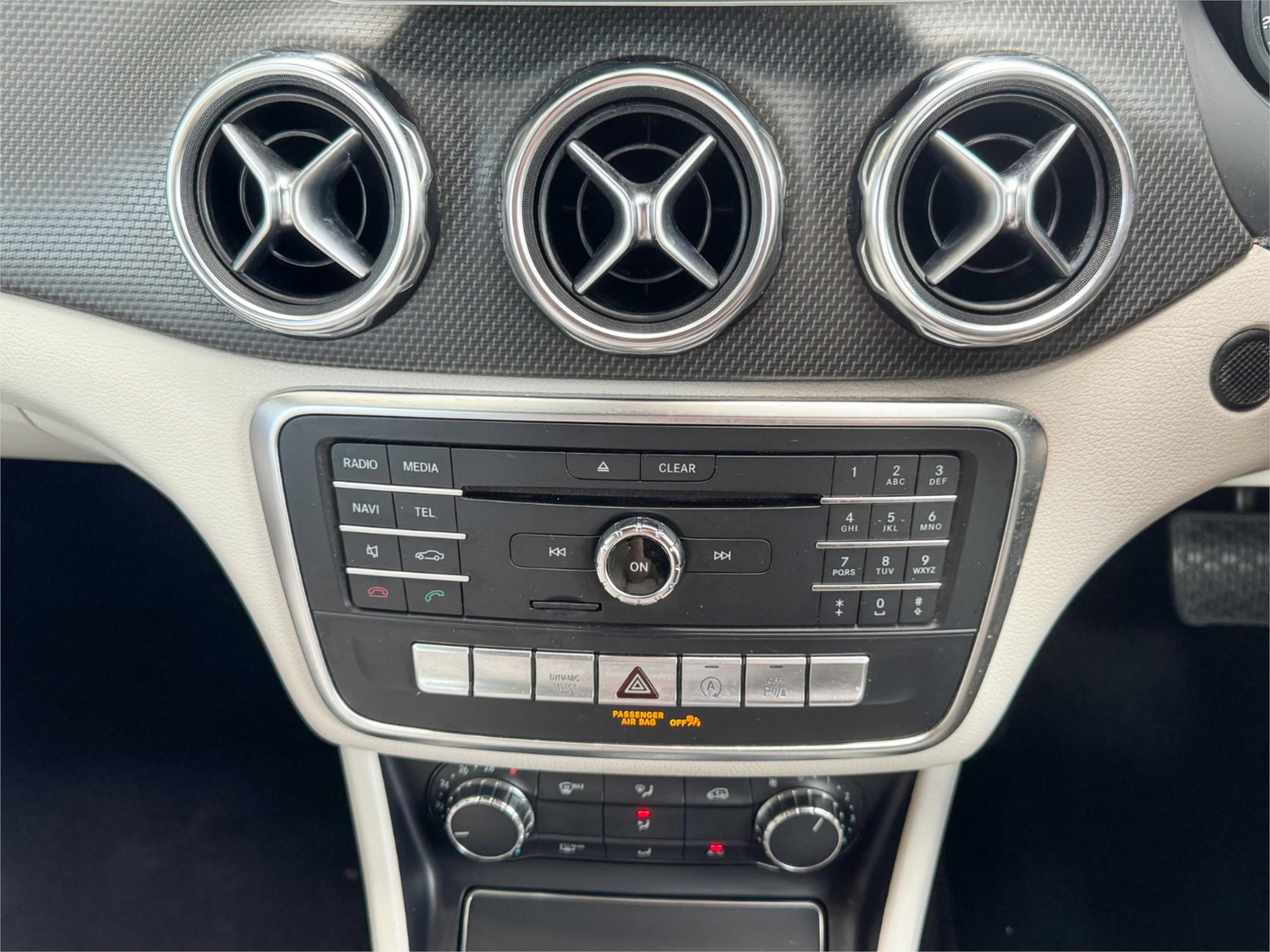 2017 MERCEDES-BENZ GLA X156 MY17.5 180 7 SP AUTO DUAL CLUTCH 4D WAGON