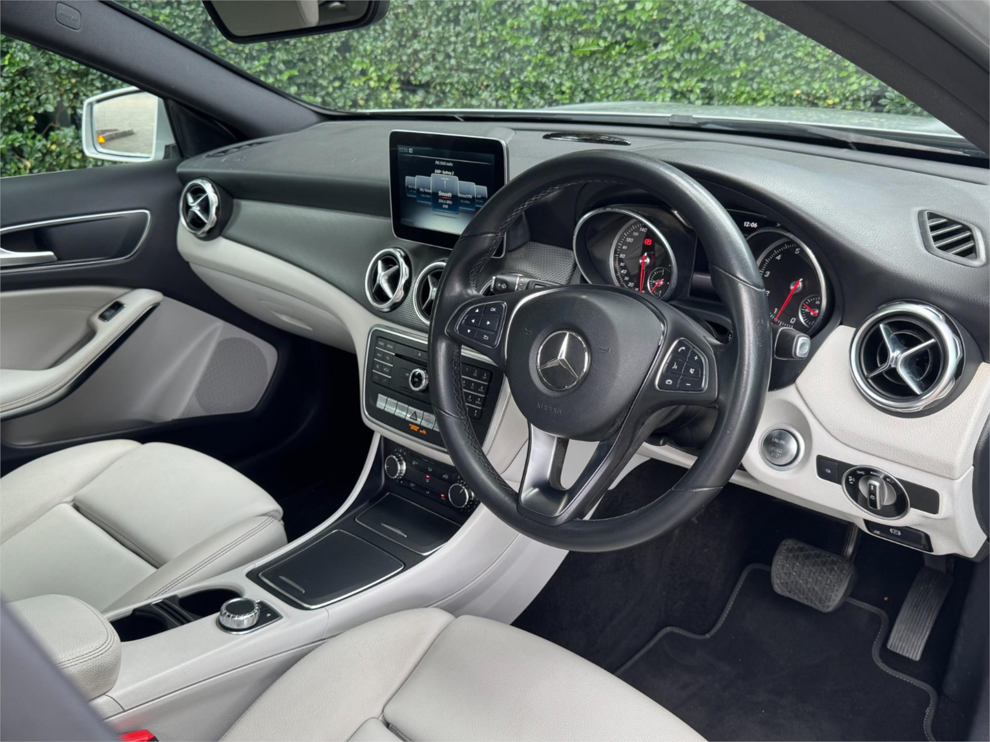 2017 MERCEDES-BENZ GLA X156 MY17.5 180 7 SP AUTO DUAL CLUTCH 4D WAGON