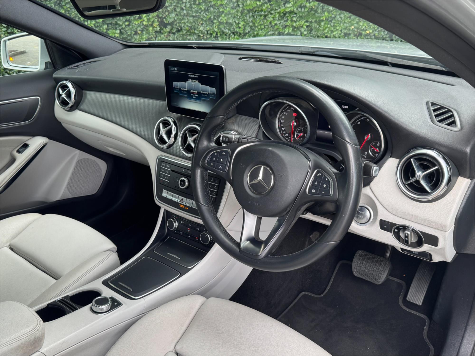 2017 MERCEDES-BENZ GLA X156 MY17.5 180 7 SP AUTO DUAL CLUTCH 4D WAGON
