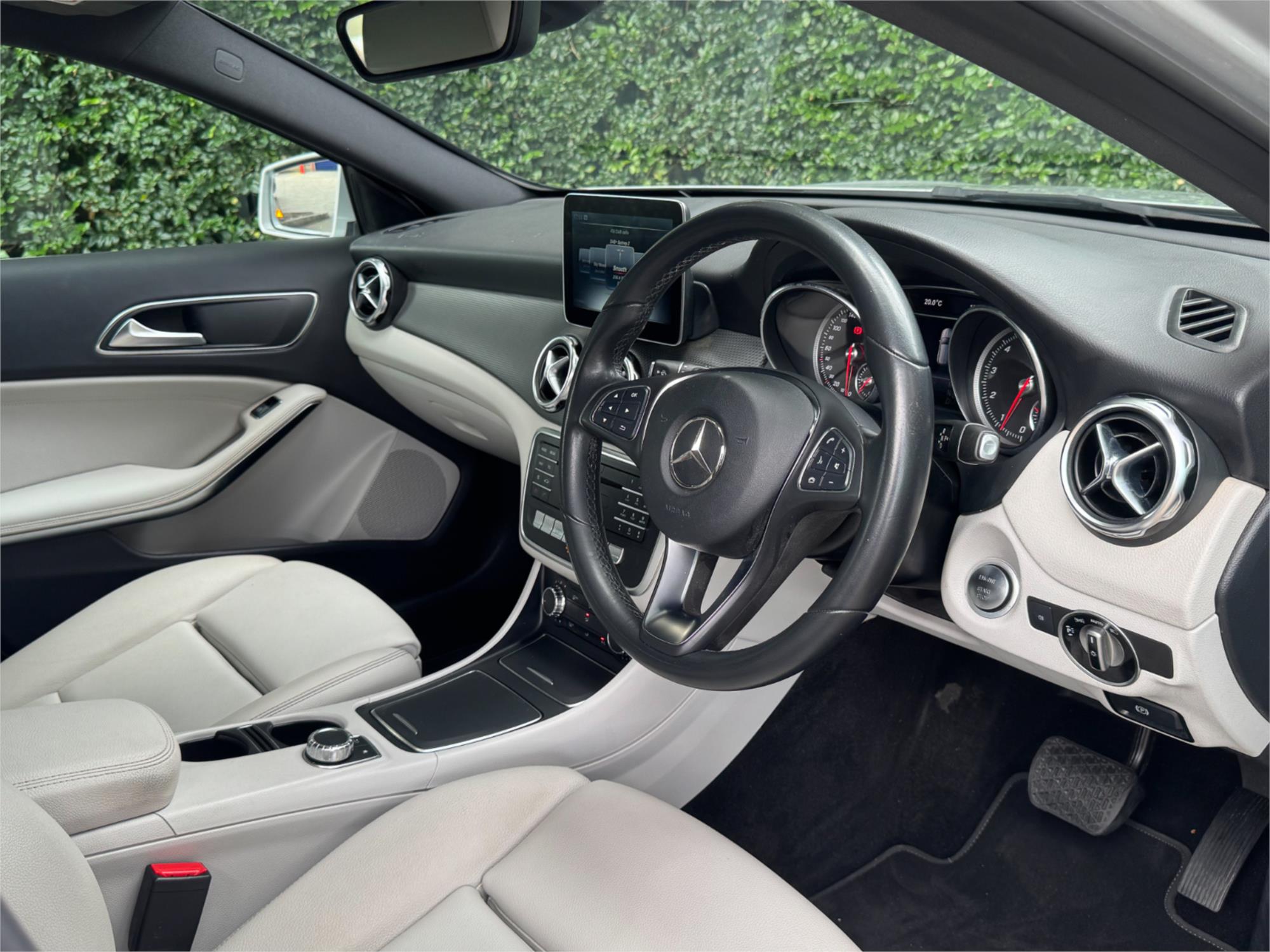 2017 MERCEDES-BENZ GLA X156 MY17.5 180 7 SP AUTO DUAL CLUTCH 4D WAGON