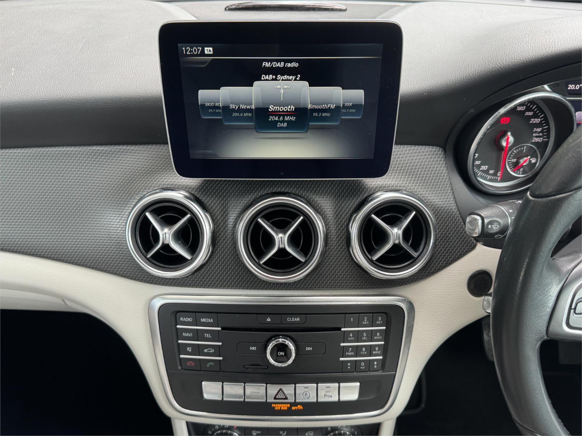 2017 MERCEDES-BENZ GLA X156 MY17.5 180 7 SP AUTO DUAL CLUTCH 4D WAGON