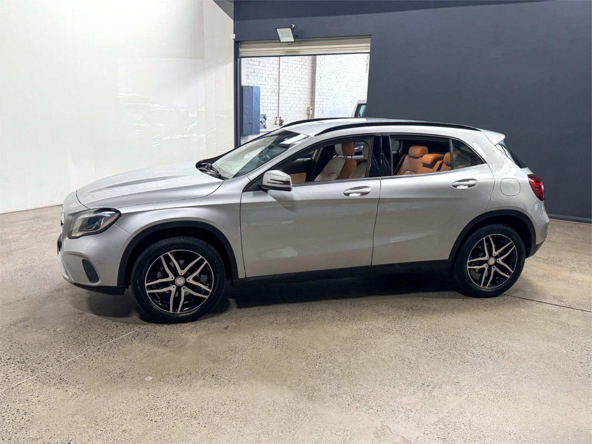 2017 MERCEDES-BENZ GLA X156 MY17.5 180 7 SP AUTO DUAL CLUTCH 4D WAGON