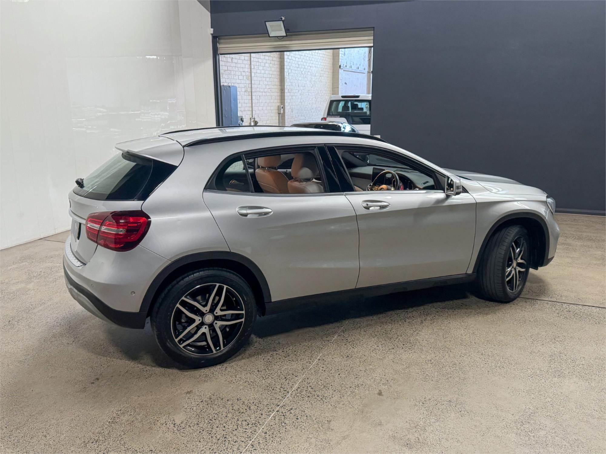 2017 MERCEDES-BENZ GLA X156 MY17.5 180 7 SP AUTO DUAL CLUTCH 4D WAGON